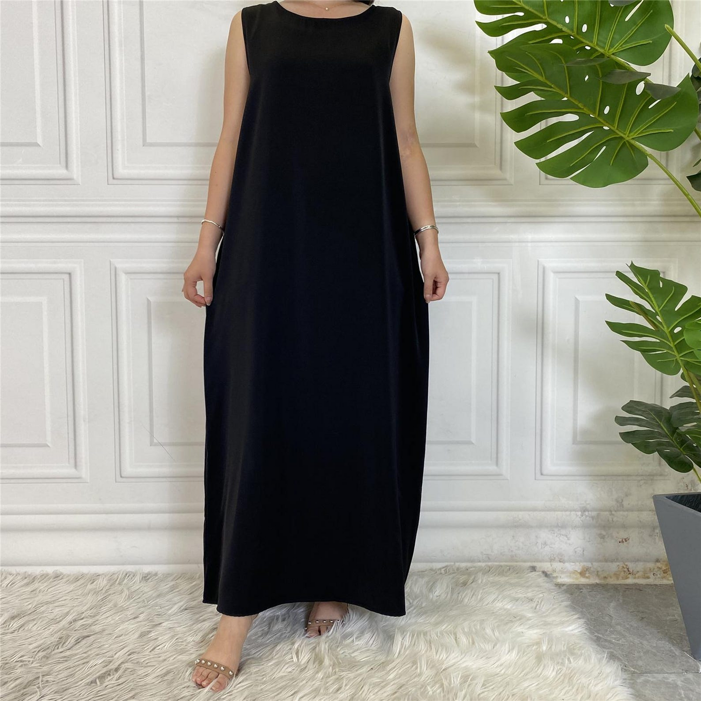 Robe Longue Sans Manches – Élégance & Confort